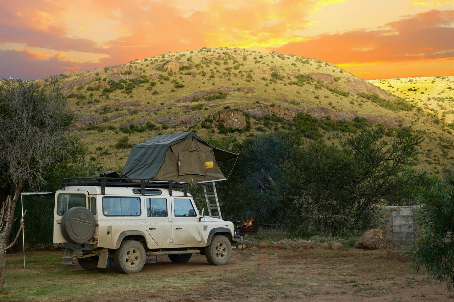 AdventureReady Soft shell Rooftop Tent